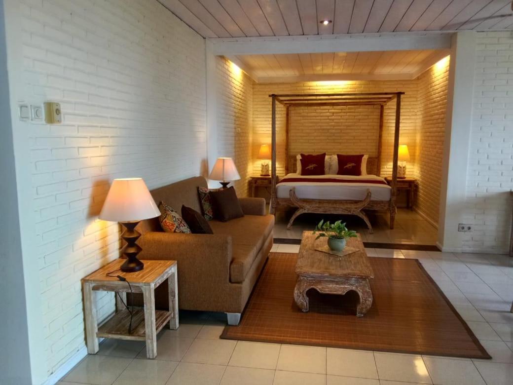 Tauch Terminal Resort Tulamben & Spa Exterior foto